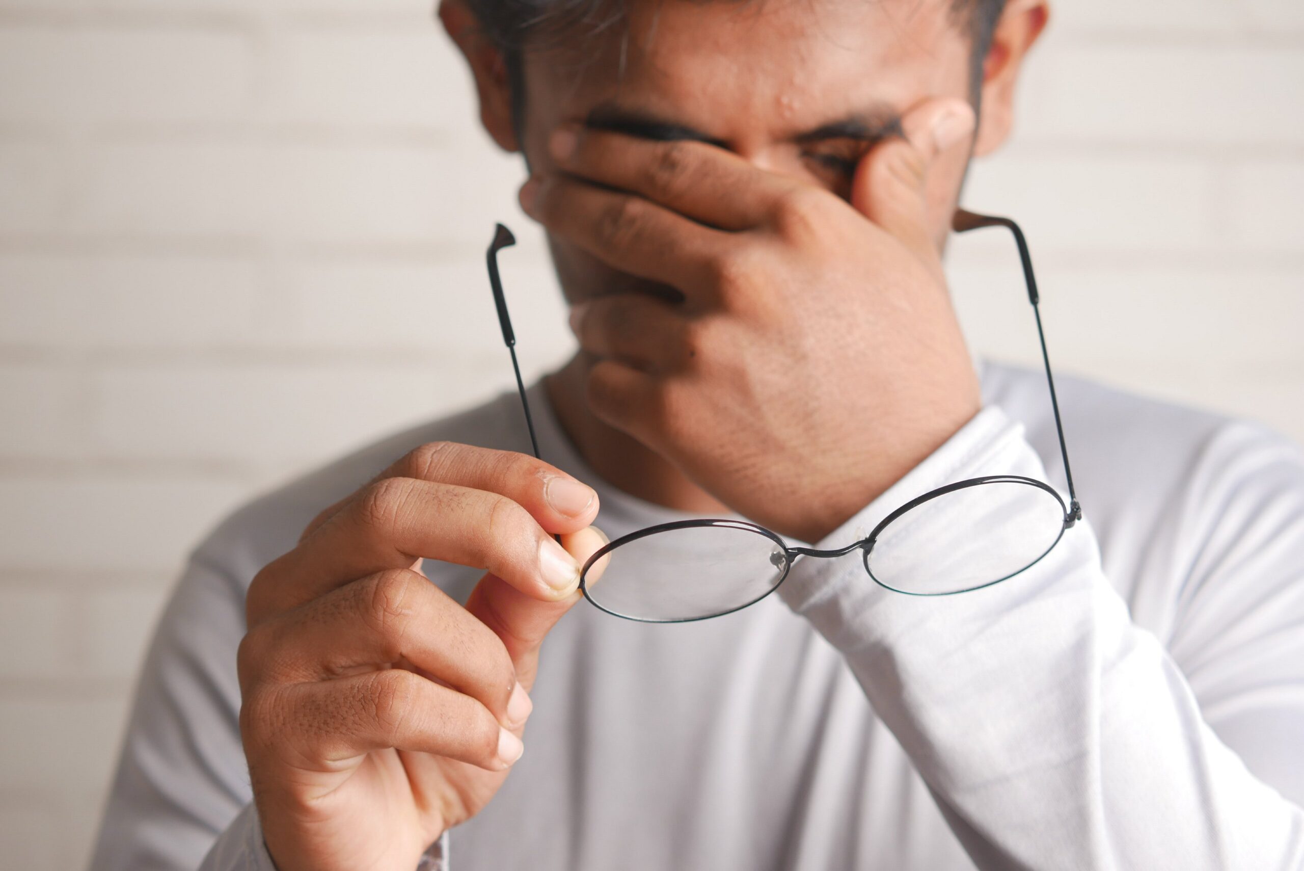 Cara Sederhana Mengurangi Ketegangan Mata Sehari-hari